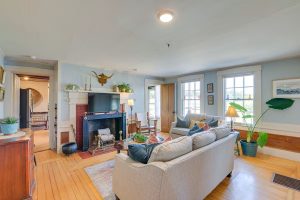 Best Airbnb Stays Near Halcyon Ridge