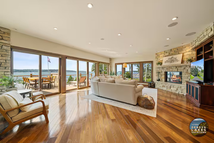 Airbnb Stays in Lake Geneva Wisconsin: 7 Lakeside Homes 2025