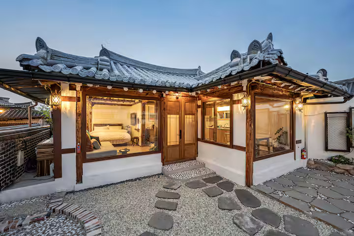 8 Best 2026 Airbnb Stays in Jeonju, South Korea in Hanok Village