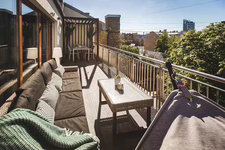 8 Best Airbnb Stays in Riga, Latvia in Art Nouveau District to Book in 2026