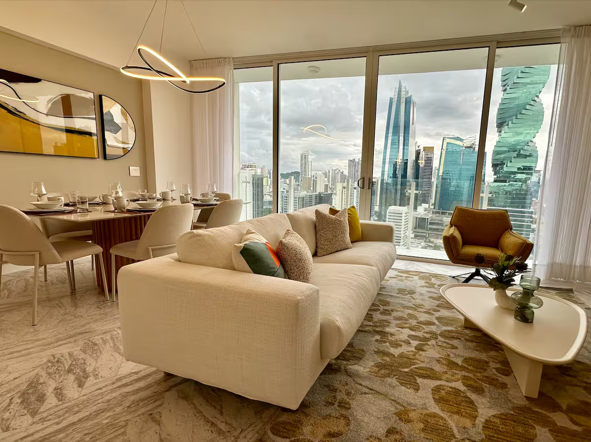 Best 2026 Luxury Airbnb Stays in Panama City with Skyline Views